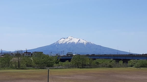 5月15日の岩木山の写真