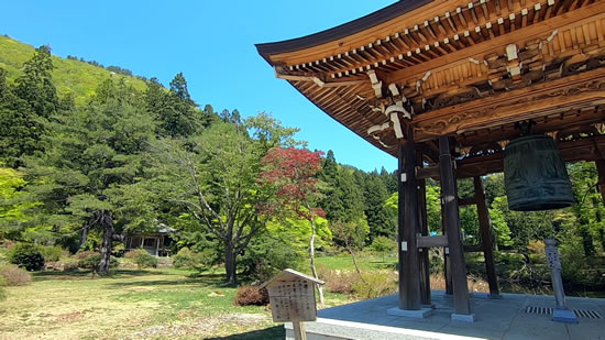 黒森山乗仙寺の鐘楼の写真