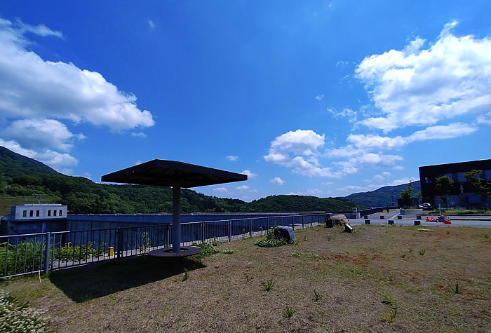津軽ダムパークの東屋