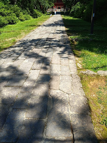 岩木山神社の石畳参道