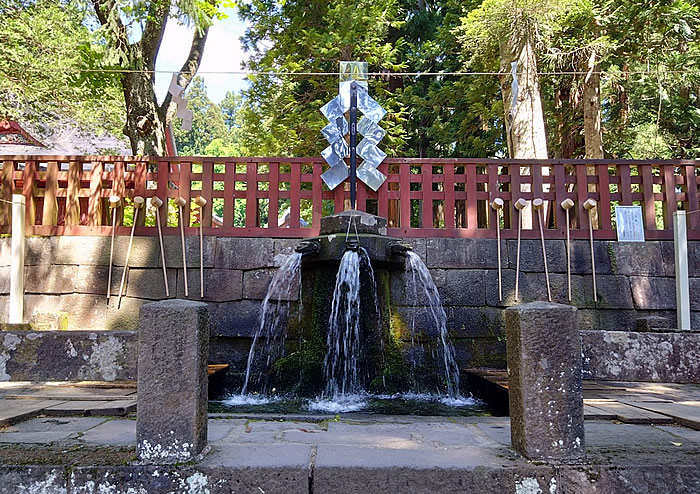 岩木山神社の禊所(湧き水)