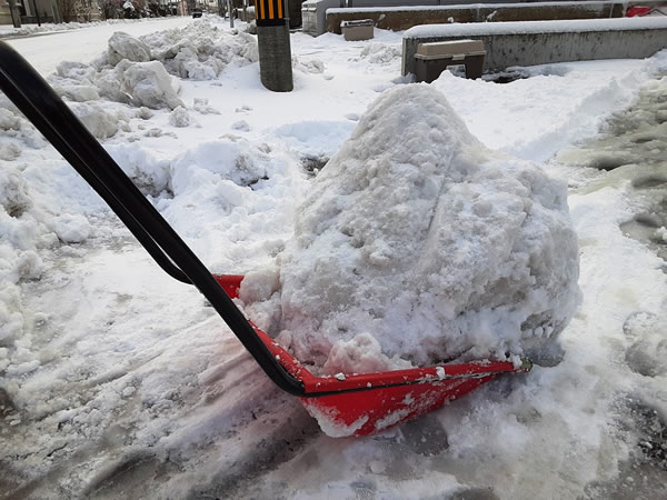 大きな雪の塊