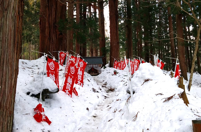 岩木山神社内の稲荷神社