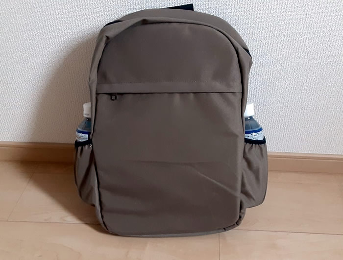 ワークマンのリュック_ドリンクホルダー