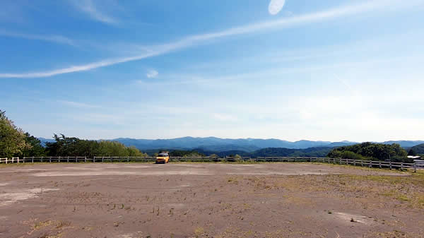 岩木山の麓の公園の駐車場