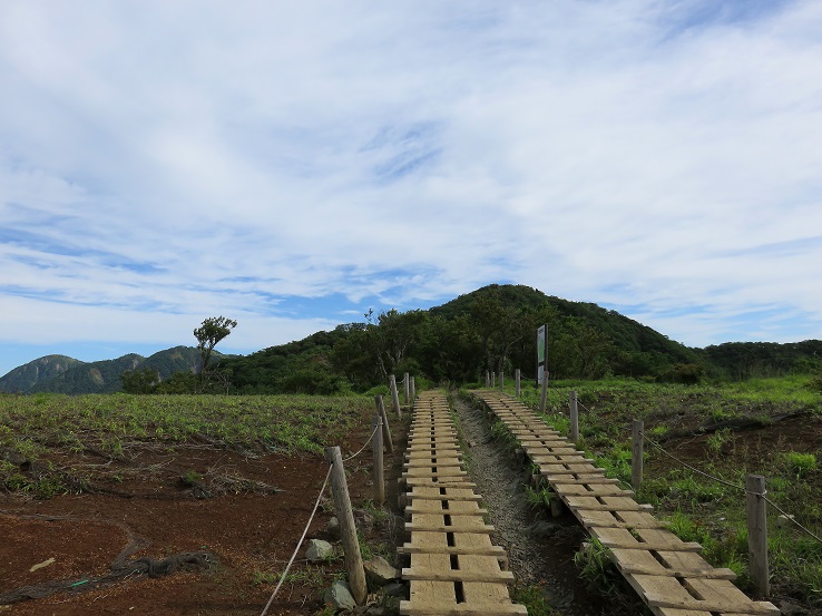 目指す塔ノ岳