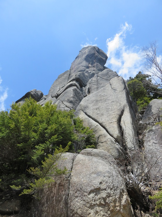 大やすり岩