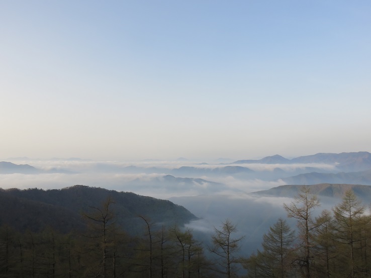 石尾根から雲海