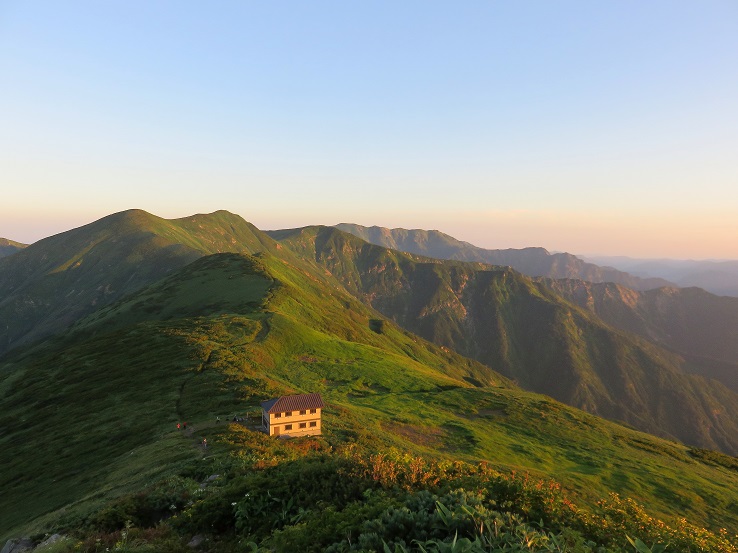 竜門山避難小屋