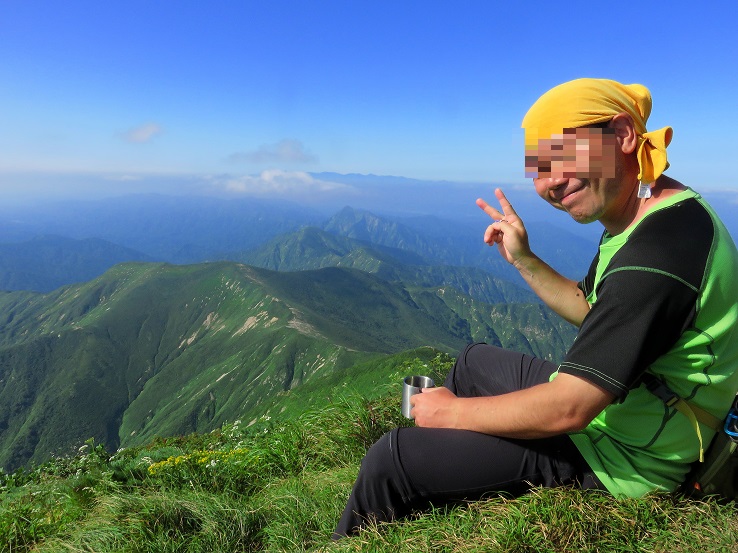 大朝日岳山頂からの景色