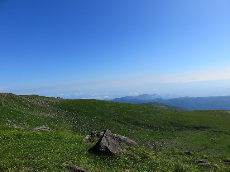 月山の裏側