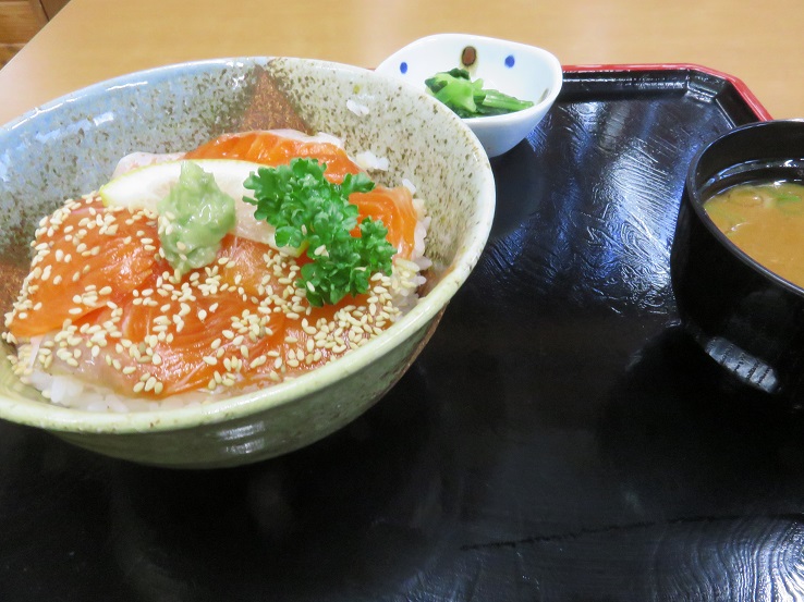 信州サーモン丼