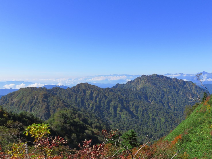 高妻山見晴らしがよい