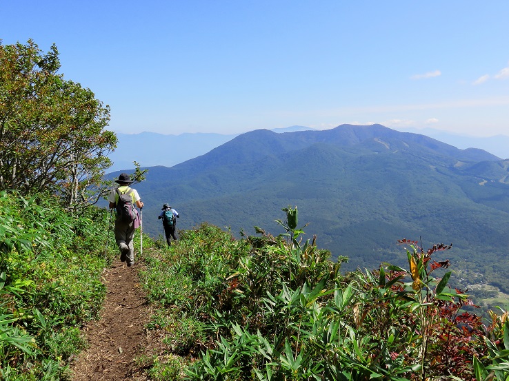 高妻山登山道歩き難い所