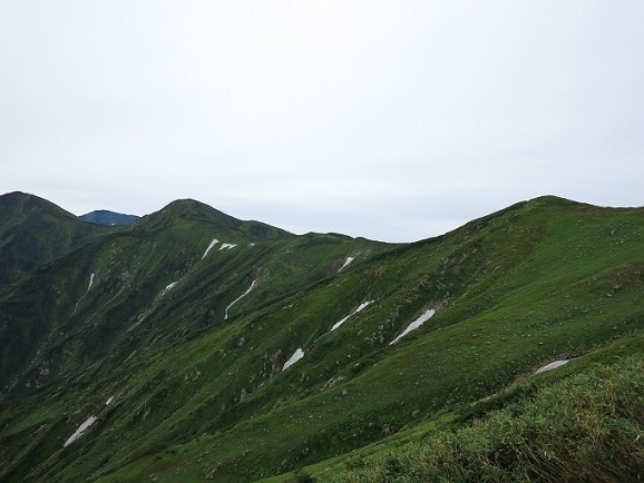 梶川峰から胎内山振り返っての景色