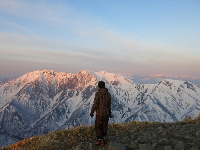 谷川岳の朝焼け
