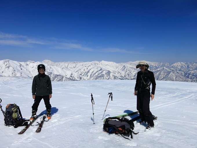 地元の山スキーヤーさん2人組