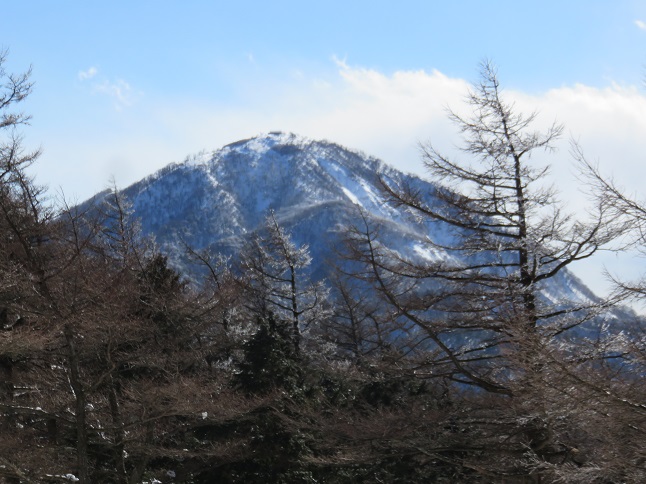 蛭ヶ岳が堂々と鎮座