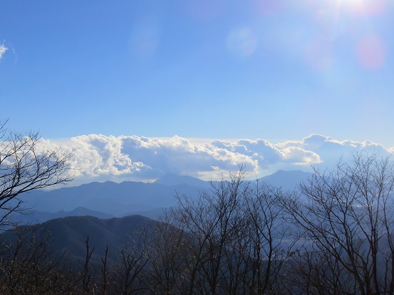 権現山からみた丹沢方面遠望