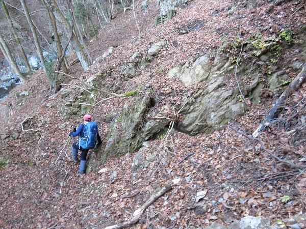 滑落注意登山道