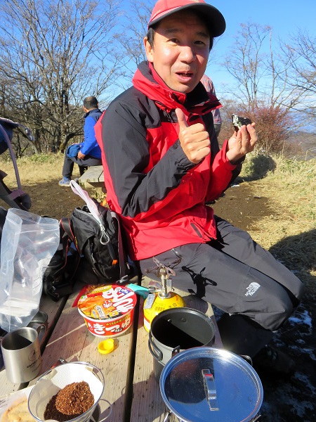 丹沢山山仲間と昼食