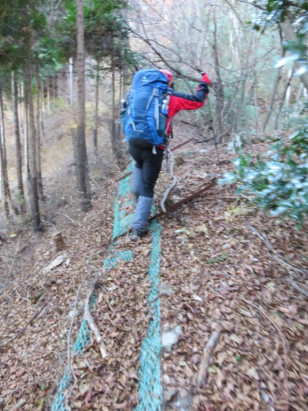 雨量観測所悪路