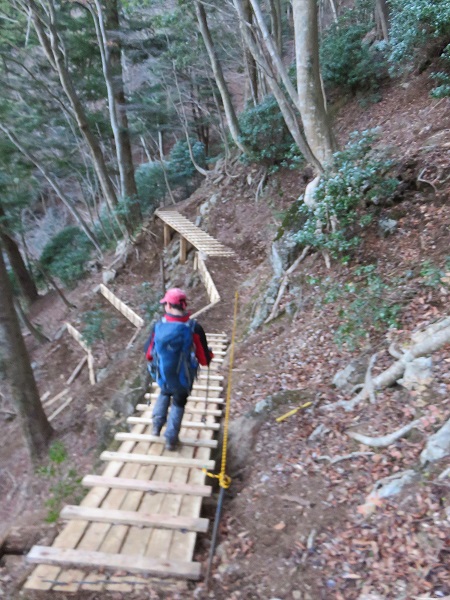 札掛登山道