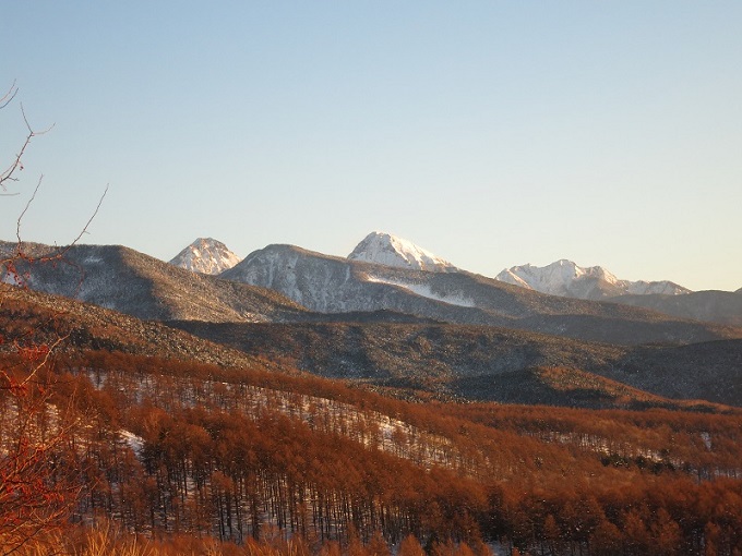 雪山登山で北横岳周辺をスノートレッキング中の様子