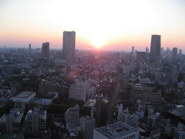 東京タワーの展望台からの夕日・夜景