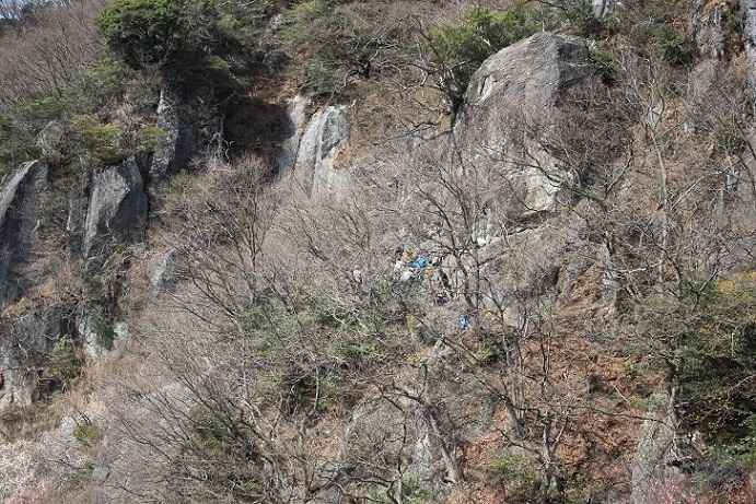 湯河原梅園の近くの幕山からロッククライミング