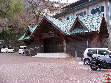 JR鳩ノ巣駅近くにある無料駐車場