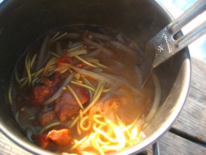 川苔山の山頂でラーメン作成