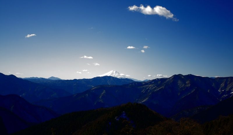 日向沢ノ峰から富士山の遠望景色