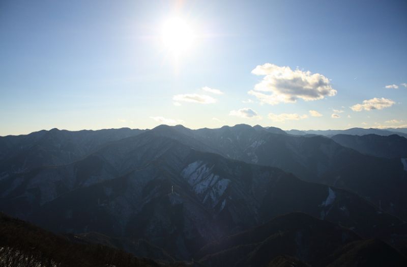 子持山への登山道から奥多摩の風景