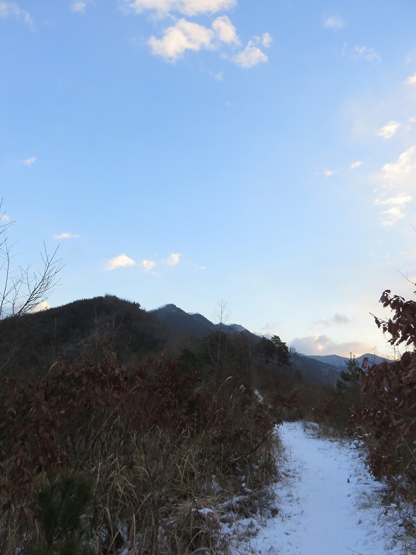 柏尾山から甲州高尾山