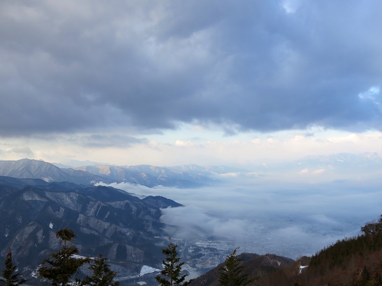 甲州高尾山展望抜群