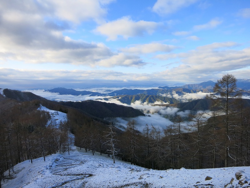 石尾根景色