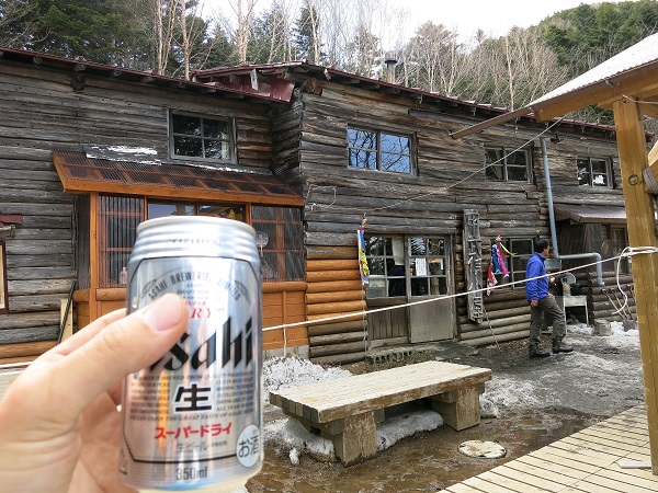 甲武信小屋