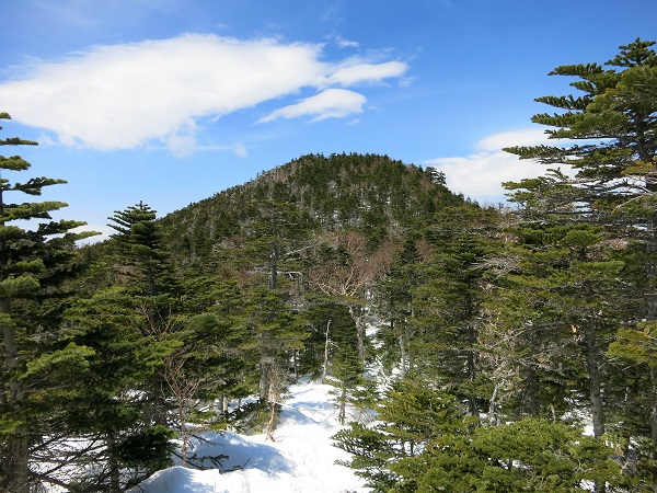 国師ヶ岳と北奥千丈岳は、さらに奥