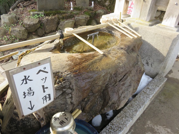 御嶽神社水場手水舎