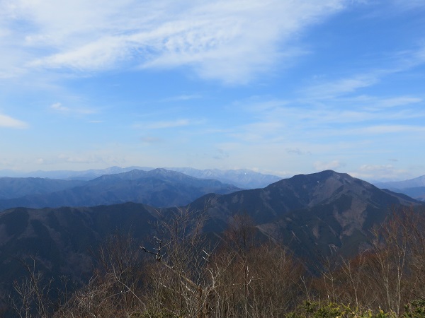 奥多摩三山からの眺め