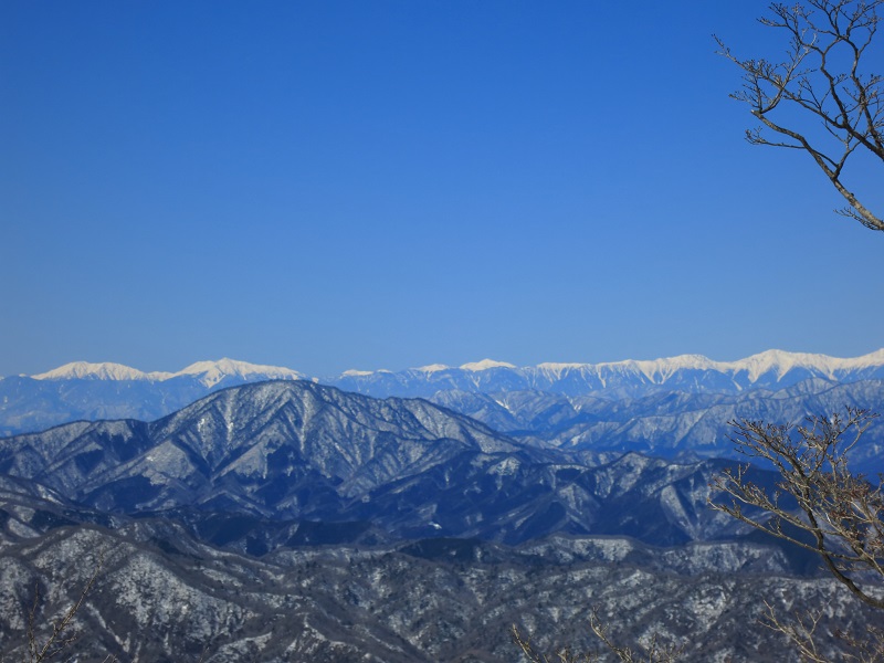 檜洞丸の山頂からの南アルプスの景色