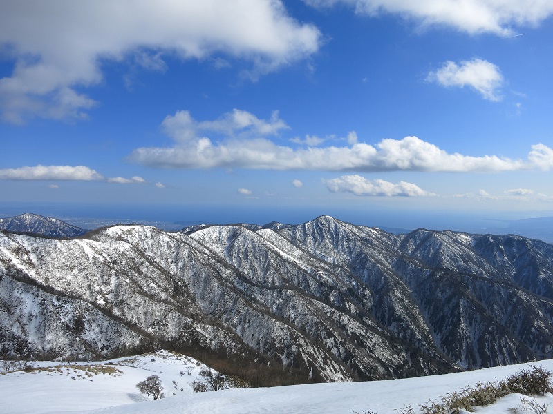 丹沢山と塔ノ岳が近づいてきた