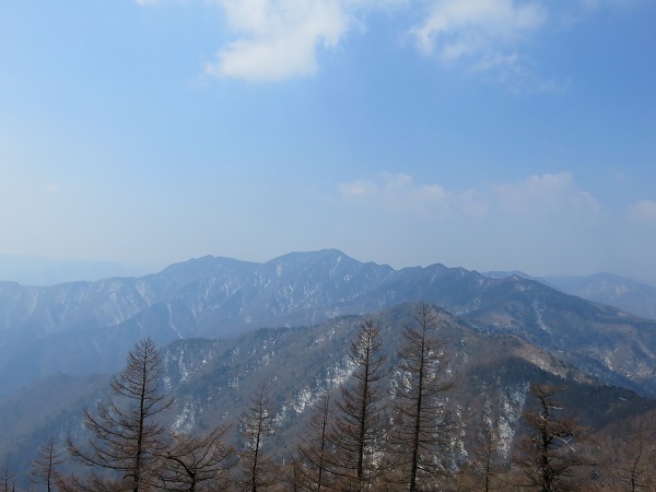 小雲取山から飛龍山景色