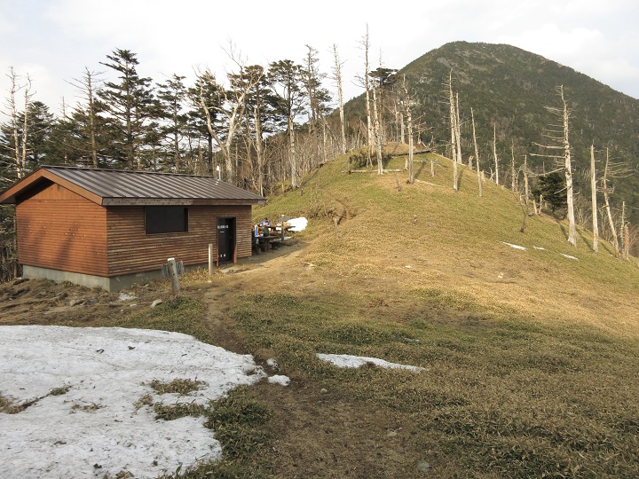 破風山避難小屋