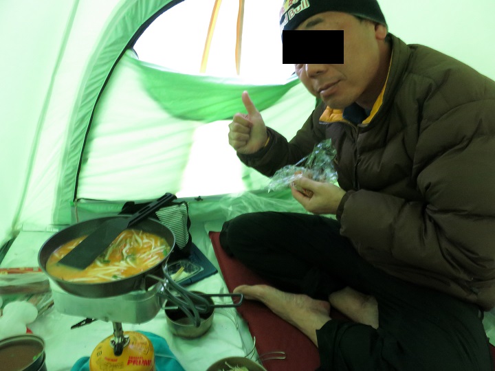 破風山避難小屋テント泊