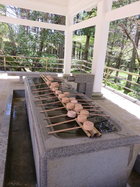 手水で熊野古道小辺路水場に利用