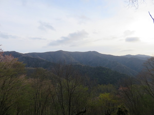 熊野古道小辺路縦走登山中の大峯景色