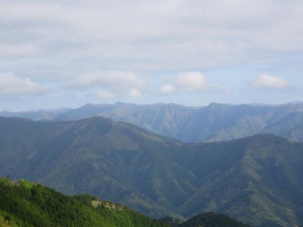 伯母子岳山頂の景色