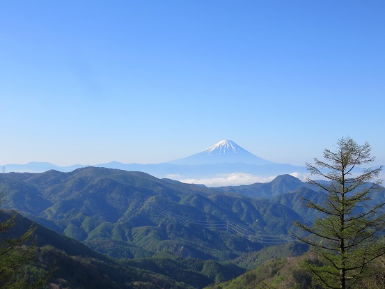 チョキから富士山景色